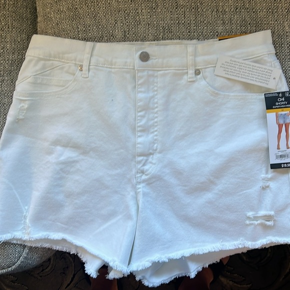 Sofia Jeans Women's Chi Shorty Relaxed Straight Super High Rise Fray Hem Shorts - Picture 4 of 7